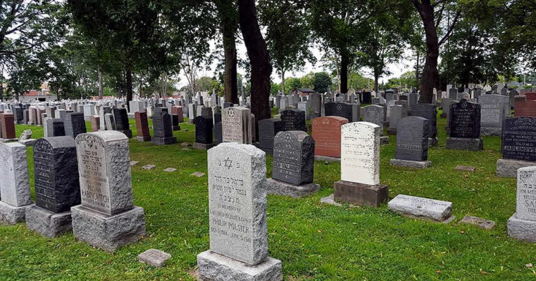 Rabbi for Unveiling in New York