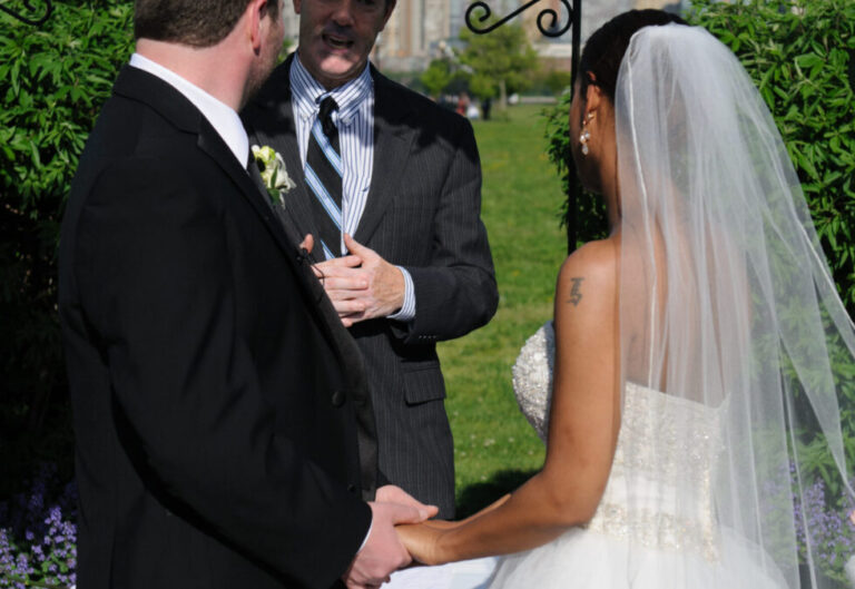 Finding the Perfect Wedding Rabbi in NYC & NJ: Questions to Ask