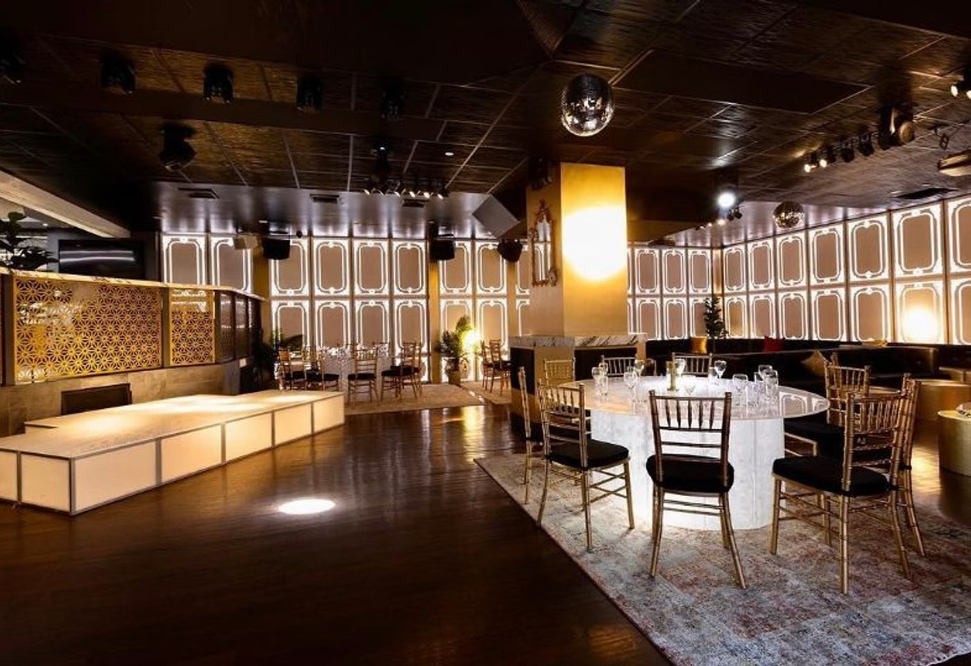 How can you choose the right location for the bar and bat mitzvah among the tri-states?